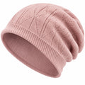 Gorro de punto con diseño trenzado rosa para adultos
