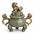 Quemador de Incienso Verde y Dorado con Diseño Oriental